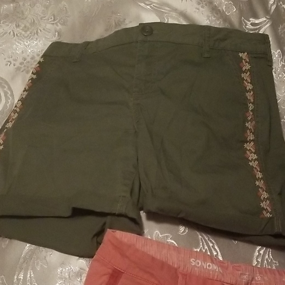 Sonoma Shorts - Picture 2 of 8